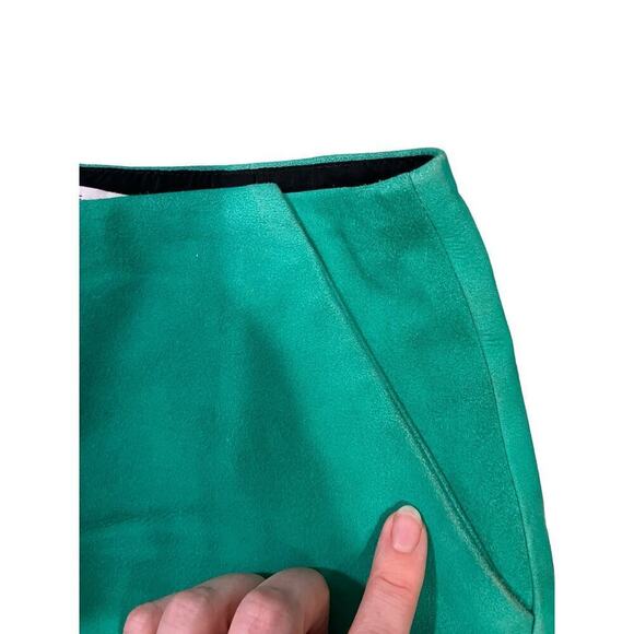 Dione von Furstenburg Suede Mini Skirt Green Size 4 'Jay' - Picture 4 of 10